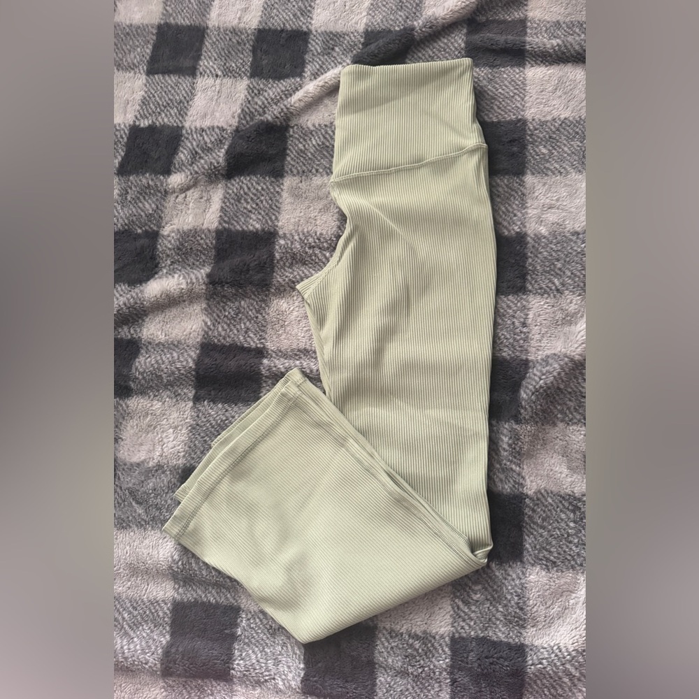 NWOT Athleta Olive Ribbed Leggings Size Medium